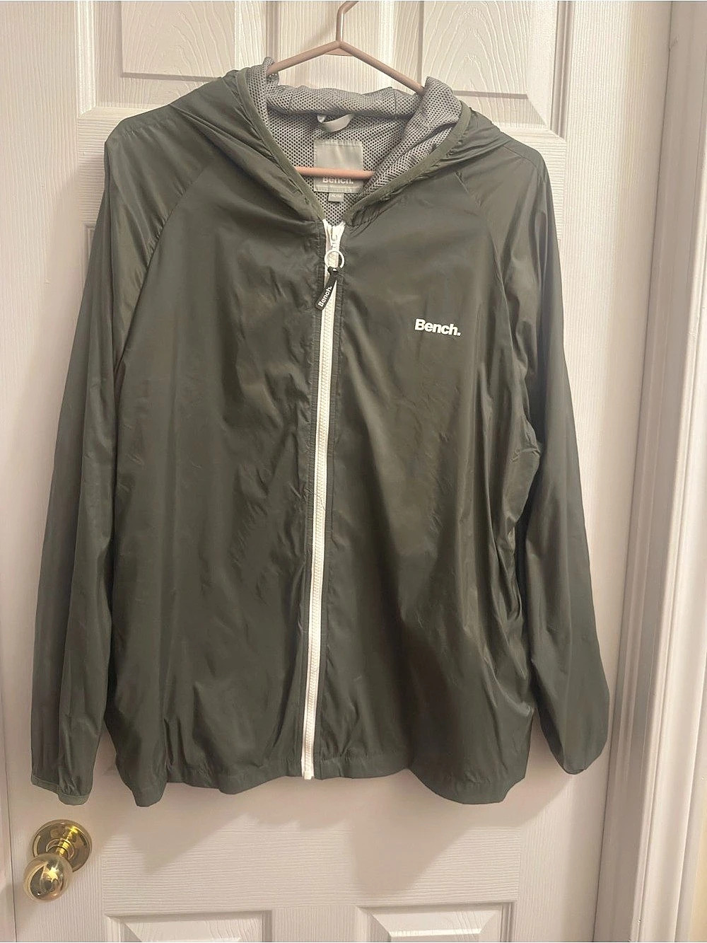 Bench Hooded Windbreaker XL Olive Green Like New